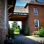 Au Mesnil Le Bas Bray Bed & Breakfast 3*