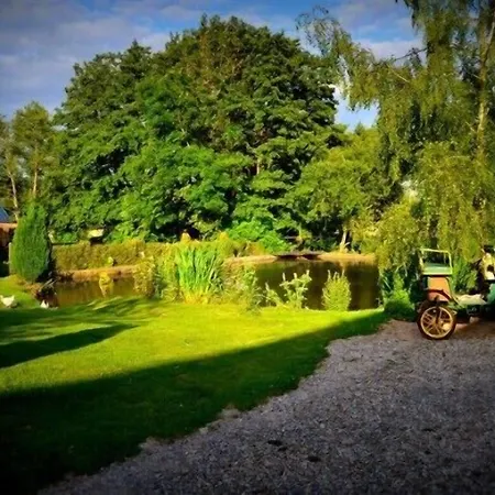 Au Mesnil Le Bas Bray 住宿加早餐酒店 3*